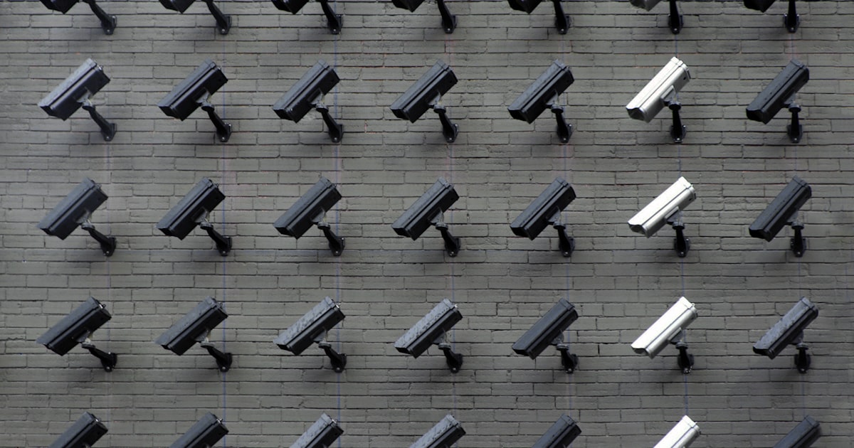 Συναγερμός vs Κάμερες CCTV: Τι Σας Ταιριάζει;